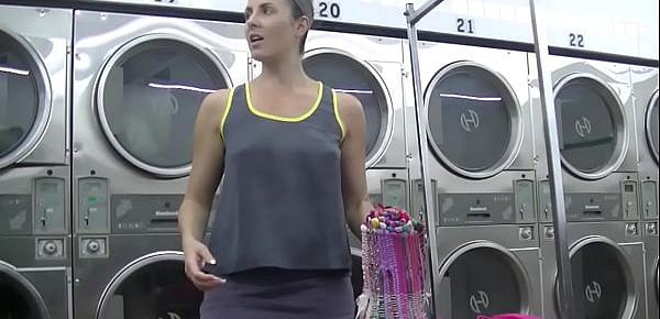 trendsHelena Price Public Laundry Upskirt Flashing Tease! Exhibitionist MILF Vs College Voyeur at the laundry! (Part1)